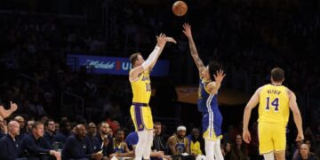Luke Kennard scores his first points as a Laker; Luka Doncic expected to return soon