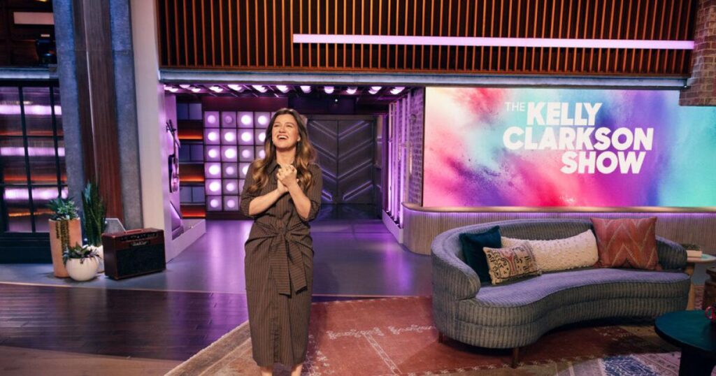 Kelly Clarkson to end talk show this fall to ‘prioritize’ her kids