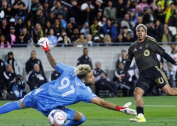 LAFC kicks off season with rout of reigning champion Inter Miami at Coliseum