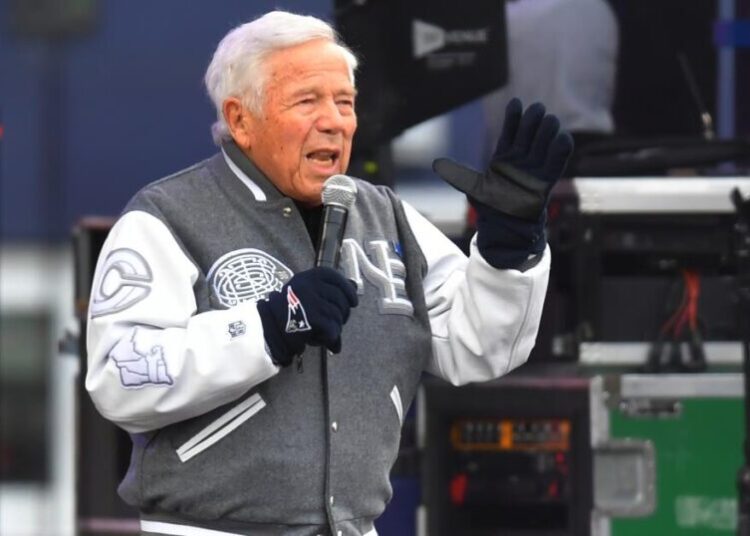 Patriots owner Robert Kraft won’t be going into Hall of Fame this year, reports say