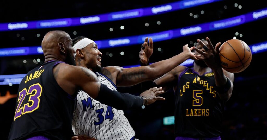LeBron James’ buzzer beater misses as Lakers fall to Magic