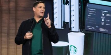 Why are coffee drinkers increasingly choosing alternatives to Starbucks?