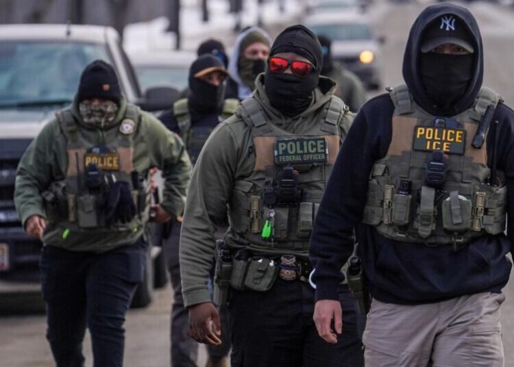 Hard hats and dummy plates: Reports of ICE ruses add to fears in Minnesota