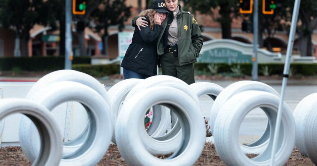 Person fatally struck by car on Pacific Coast Highway in Malibu