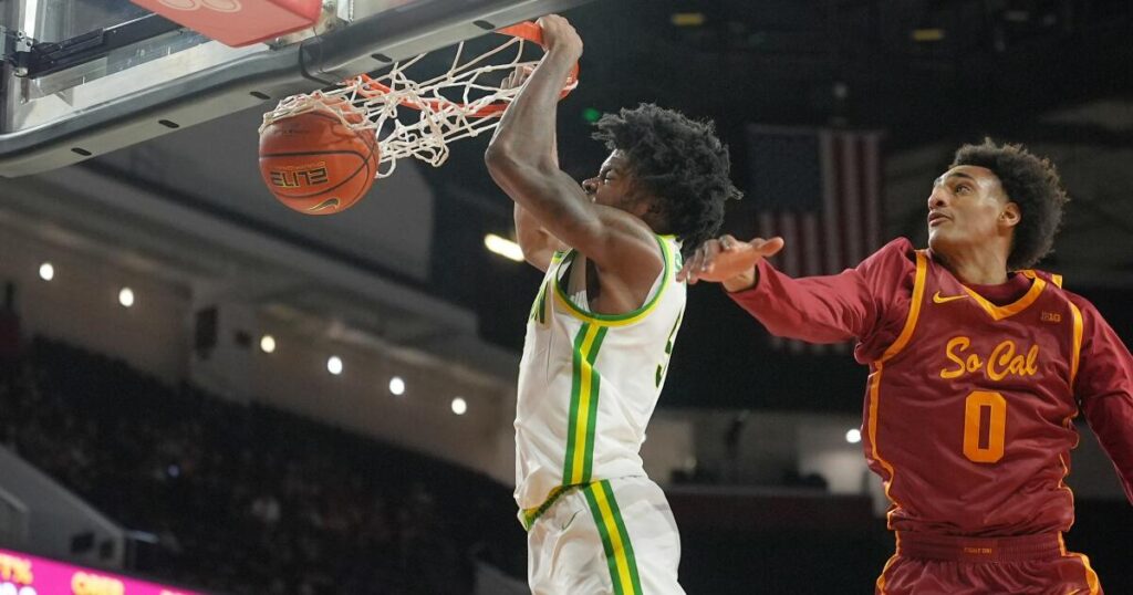 USC men’s basketball team fumbles late lead, suffers devastating loss to Oregon