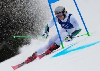 Airbags, blue lines and good underwear: 6 features of Olympic skiing you should know