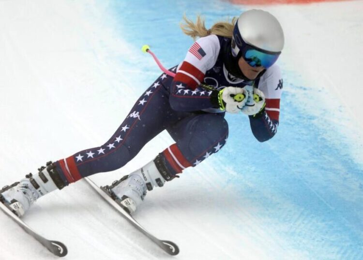 Doctors explain how Lindsey Vonn can ski at Olympics with a ruptured ACL