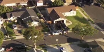 High-speed chase of homicide suspect ends in suicide near LAX, police say