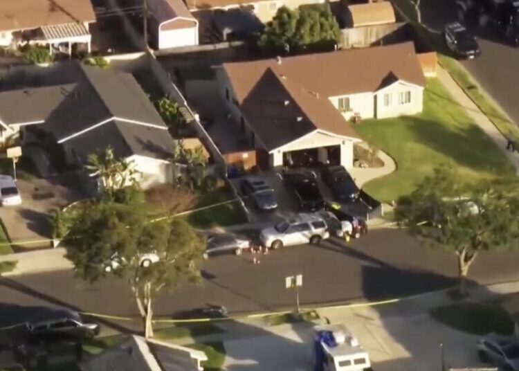 High-speed chase of homicide suspect ends in suicide near LAX, police say