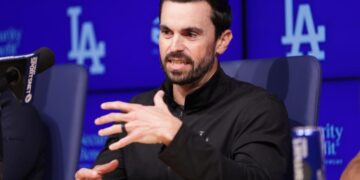 Dodgers GM Brandon Gomes responds to Manny Machado, Bryce Harper comments about spending