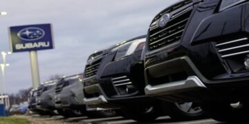 After Supreme Court defeat, Trump says he’ll increase new tariff to 15% from 10%