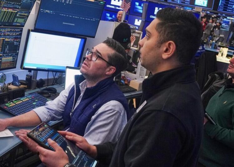 U.S. stocks slip as AI fears keep rumbling and oil prices climb