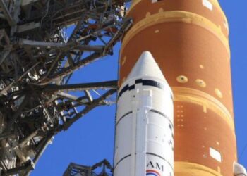 Latest NASA rocket problem expected to bump astronauts’ Artemis moon mission into April