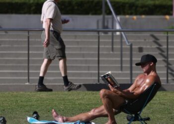 As teeth chatter across the U.S., Southern California is a hot spot: What to expect this week