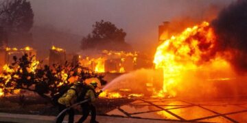 L.A. firefighter testifies that Lachman fire was not fully put out when crews were ordered to leave