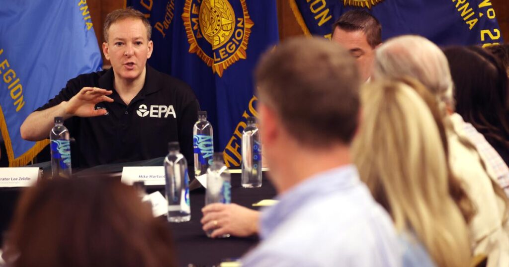 In Palisades visit, Trump officials vow to speed up permits for fire rebuilding