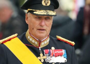 Norwegian king will remain in Spanish hospital a few more days, doctor says