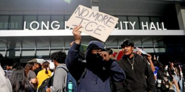 Long Beach mayoral candidate facing death threats after viral video calls on gang leaders to oppose ICE