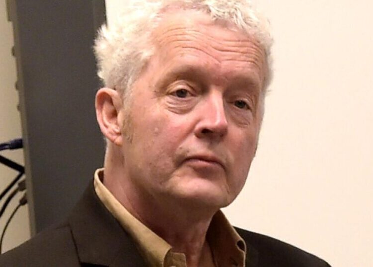 Pete Finney, steel guitarist who toured with Patty Loveless and Reba McEntire, dies at 70