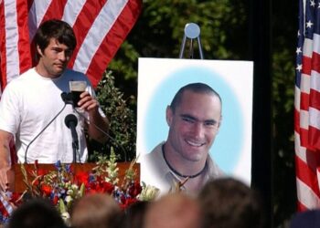 Pat Tillman’s brother pleads guilty to setting fire to Northern California post office