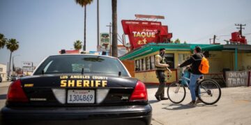 Ballot proposal may change how pay is set for L.A. County sheriff’s deputies, firefighters