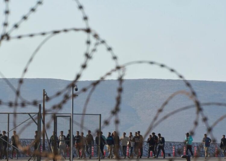 Greece working with another 4 European countries to set up migrant deportation hubs outside EU