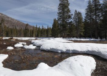 Little snow in California and the West as a warm winter nears end