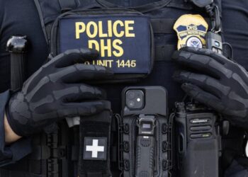 Officer’s criminal record a factor in dismissed charges against L.A. anti-ICE protesters