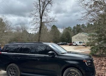 Armed man shot and killed at Mar-a-Lago was never interested in politics or guns, cousin says