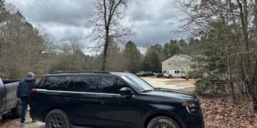 Armed man shot and killed at Mar-a-Lago was never interested in politics or guns, cousin says