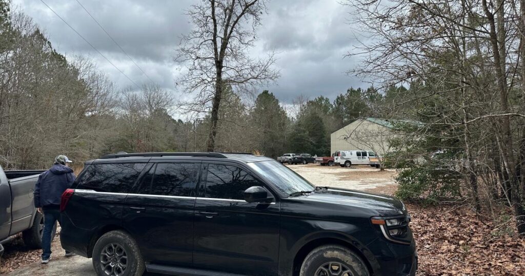 Armed man shot and killed at Mar-a-Lago was never interested in politics or guns, cousin says