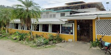 California surfer killed in Costa Rica home invasion; girlfriend zip-tied, authorities say