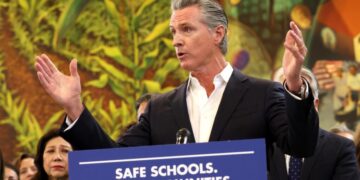 Newsom walks thin line on immigrant health as he eyes presidential bid
