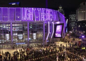 MLB owners: A salary cap will save teams in small markets. Sacramento: Nope.