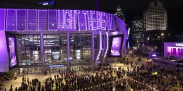 MLB owners: A salary cap will save teams in small markets. Sacramento: Nope.