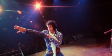 Swagger, sweat and flirtation swirl in ‘EPiC: Elvis Presley in Concert,’ a tribute to a performer and little else