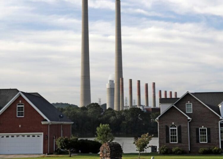 Largest public utility in U.S. now says it doesn’t want to close two coal-fired plants