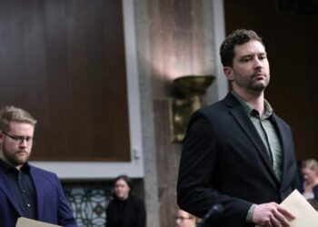 U.S. citizens shot at, dragged by immigration agents, testify before congressional Democrats