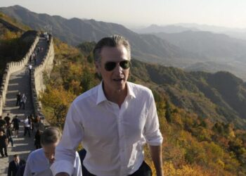 Who pays for Newsom’s travel? Hint: It’s not always taxpayers