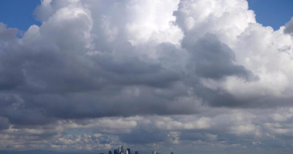 L.A. storm timeline: Bursts of rain, blasts of wind expected in Presidents Day washout