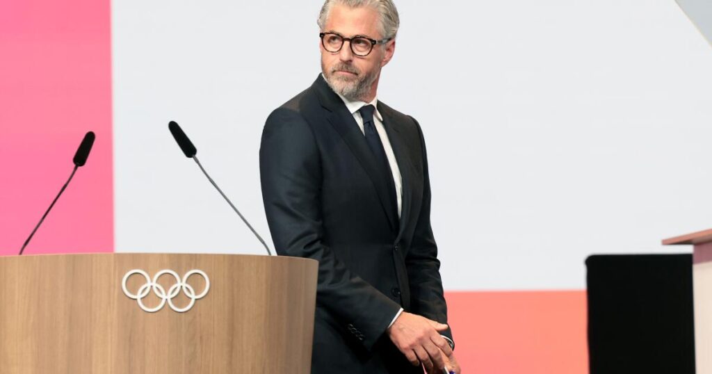 How Casey Wasserman entered Epstein’s orbit: Bill Clinton, a trip to Africa and Ghislaine Maxwell