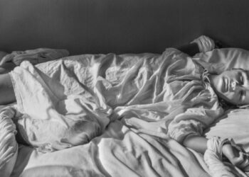 This L.A. photo project shows loneliness in uncomfortable ways — and helps people feel seen