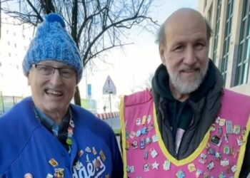 Meet the longtime pin traders who brought 15,000 pins to the Winter Olympics