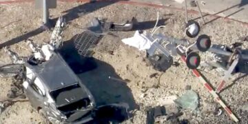 Metrolink train slams into car in Glendale, killing 1 person, hospitalizing 2