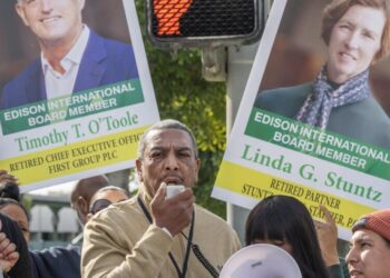 Black Altadena fire victims clash with Edison over compensation