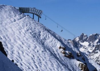 Skier dies on expert run at Mammoth  — as horrified witnesses watch from chair lift