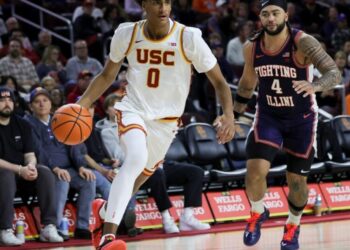 USC men come unraveled in blowout loss to Illinois