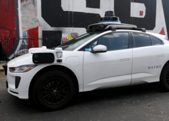 California’s Teamsters call for Waymo ban, saying driverless cars threaten safety and jobs