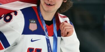 The U.S. hockey team took gold. Its bigger feat? Transcending politics