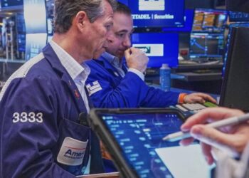 Stocks wobble after feeling both the upside and downside of a strong jobs report